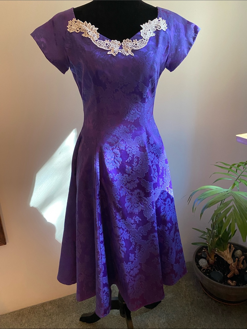 Vintage Purple Jacquard Floral Fit-and-Flare Dress with Lace Trim. XS?